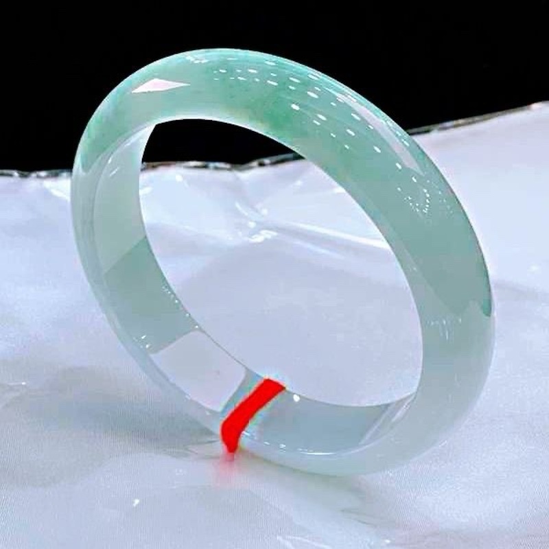Myanmar , Natural Ice Jadeite  - Lighting 评论和价格