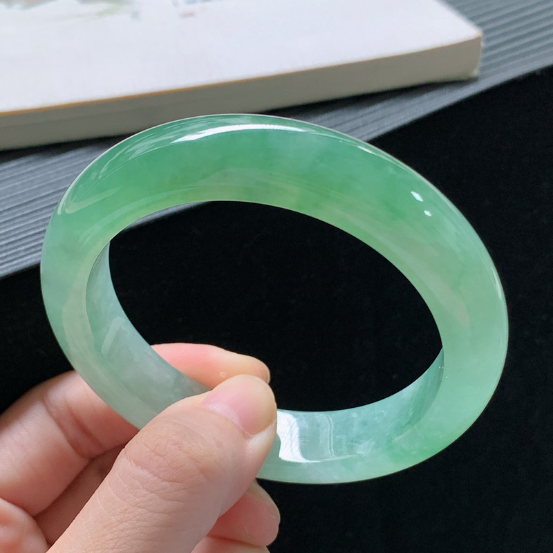 Jadeite bracelet, Burmese old  - Lighting 评论和价格