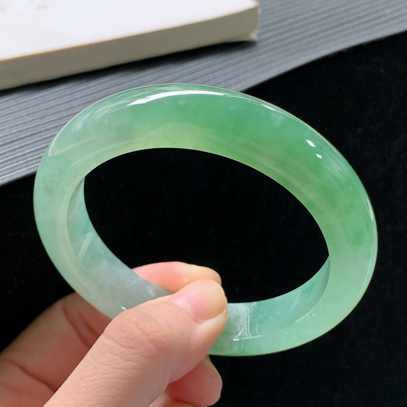 Jadeite bracelet, Burmese old  - Lighting 评论和价格