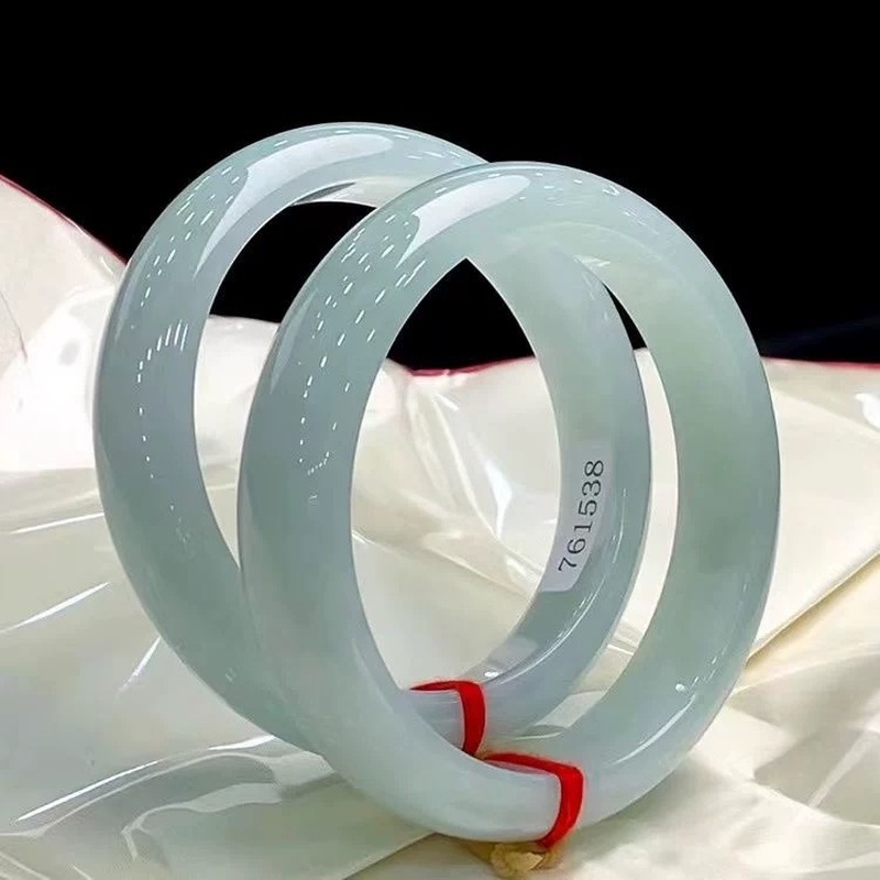Old Mine Icy Burmese Bracelet, - Lighting 评论和价格