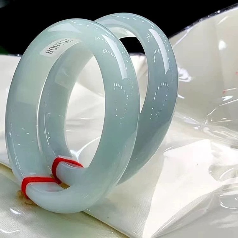 Old Mine Icy Burmese Bracelet, - Lighting 评论和价格