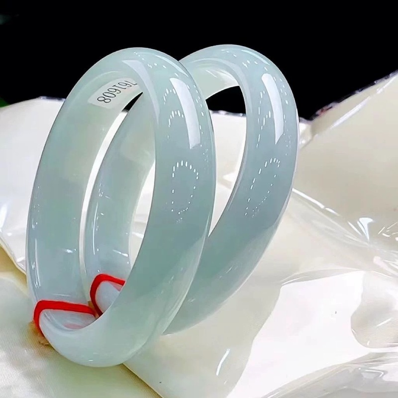 Old Mine Icy Burmese Bracelet, - Lighting 评论和价格